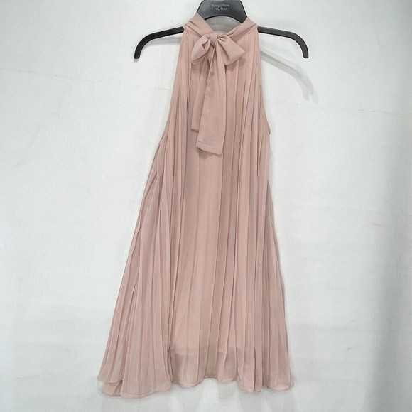 HM Women Short Dress in Pleated Fabric Sz 4 Pink Sleeveless Tie At The Neck - Picture 3 of 16